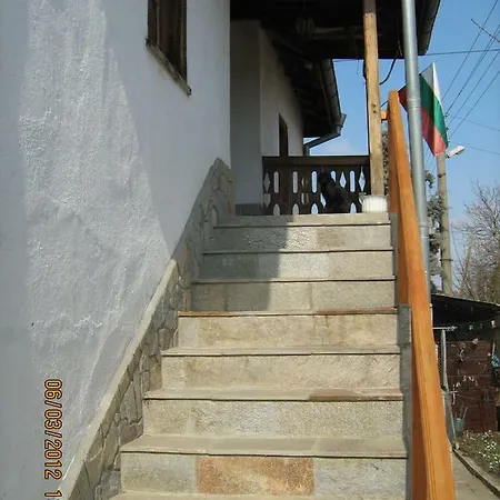 Bakalnitsa Trakiya * Popovets